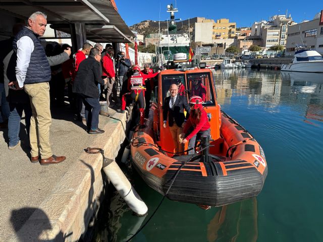 El director de Seguridad y Emergencias asiste a la presentación de la nueva embarcación de salvamento de Cruz Roja - 1, Foto 1
