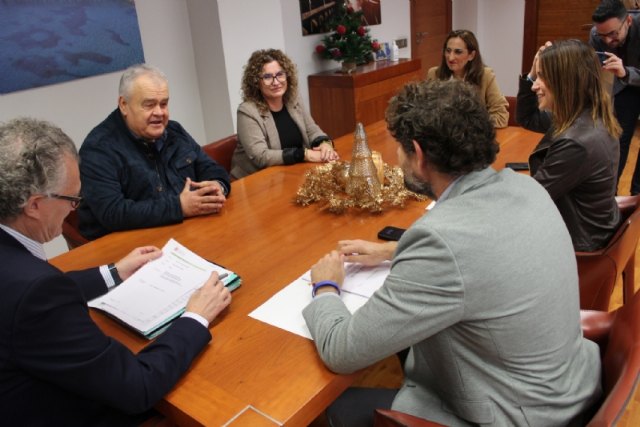 El alcalde y la concejal de Sanidad trasladan las necesidades del municipio a la Consejería de Salud, Foto 2