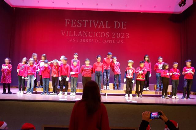 El tradicional festival escolar de villancicos no falta a su cita con la Navidad torreña - 1, Foto 1