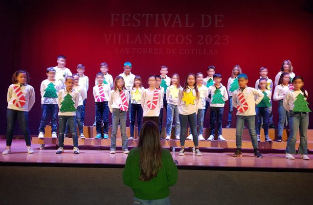 El tradicional festival escolar de villancicos no falta a su cita con la Navidad torreña - 5, Foto 5