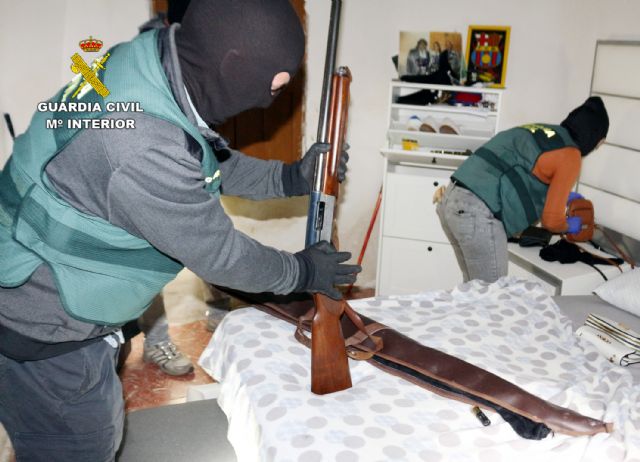 La Guardia Civil desmantela un importante punto de venta de droga que distribuía varios tipos de sustancias tóxicas a consumidores de la Vega Media - 2, Foto 2