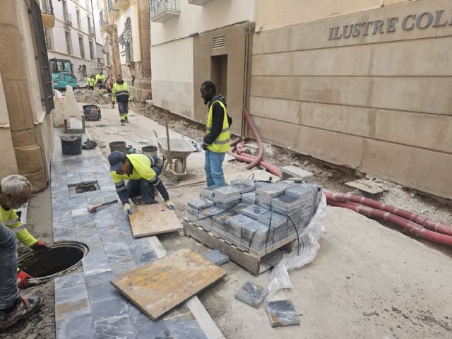 El PSOE de Lorca exige la reutilización de los adoquines históricos de la Calle Selgas para cumplir con la promesa de su conservación - 2, Foto 2