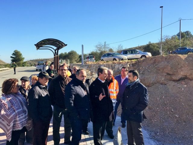 La restitución de los muros en la carretera que une Cartagena con el Puerto de Mazarrón evitará el desprendimiento de tierra y piedras - 1, Foto 1