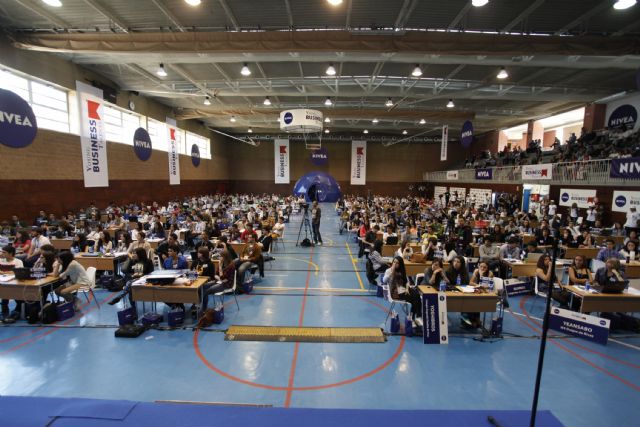 Más de 450 estudiantes de Murcia participan en un programa educativo para dirigir su propia empresa en Internet - 2, Foto 2