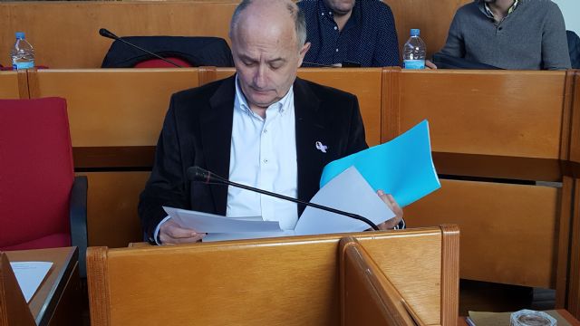 Cs:El Equipo de Gobierno no puede ser exigente con las empresas que realizan las obras porque tiene intereses económicos personales y familiares en ellas - 1, Foto 1