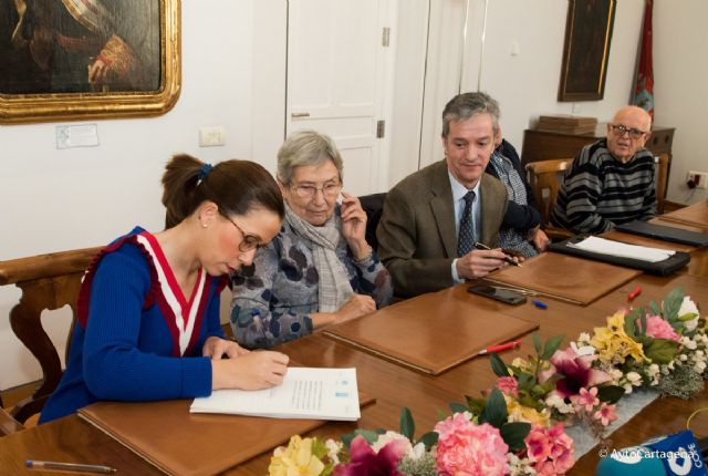 La familia Garcia Oton cede un local de mil metros cuadrados en La Aljorra - 1, Foto 1