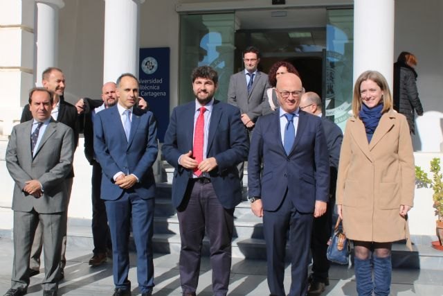 López Miras anuncia un programa de becas para impulsar el acceso de la mujer a titulaciones de ingeniería en universidades públicas de la Región - 1, Foto 1