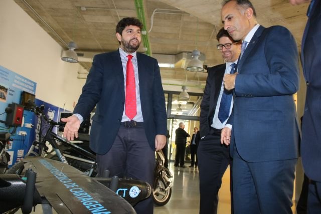 López Miras anuncia un programa de becas para impulsar el acceso de la mujer a titulaciones de ingeniería en universidades públicas de la Región - 2, Foto 2