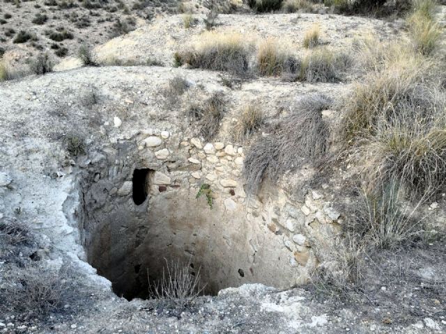 Sosa pide la localización y el sellado de los pozos abiertos en múltiples espacios y parajes de Lorca - 1, Foto 1