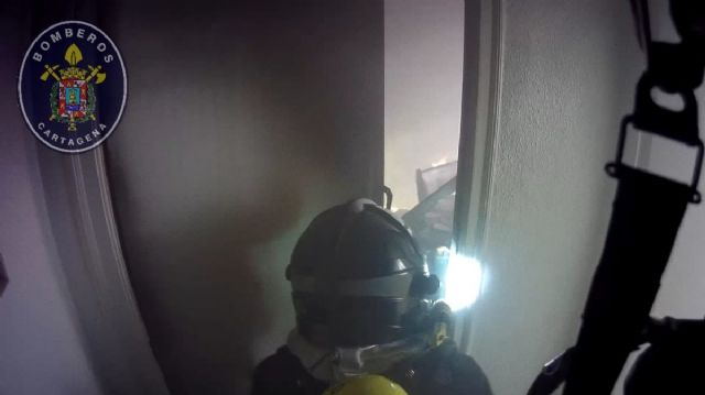 Incendio en una vivienda de calle Sóller - 1, Foto 1