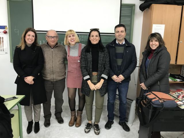 Alumnos del IES Ricardo Ortega de Fuente Álamo reciben formación sobre igualdad de género a través del programa 'Aulas sin machismo' - 1, Foto 1