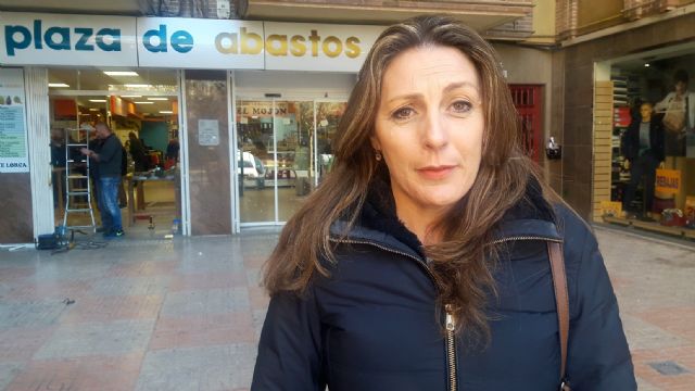 El PP felicita a los vendedores y usuarios de la Plaza de Abastos tras conseguir que se dote a esta instalación de un sistema de puertas automáticas - 1, Foto 1