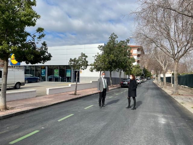 El Ayuntamiento de Lorca acomete la reposición del asfaltado de la calle Juana Martínez Soriano que presentaba socavones - 2, Foto 2