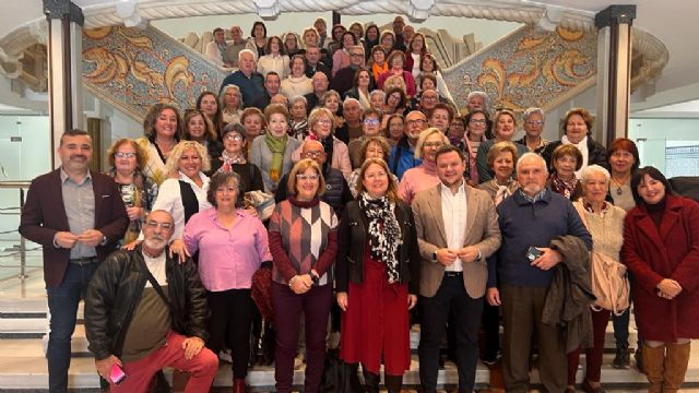 Las Asociaciones de Pensionistas de Lo Pagán y San Pedro visitan la Asamblea - 1, Foto 1