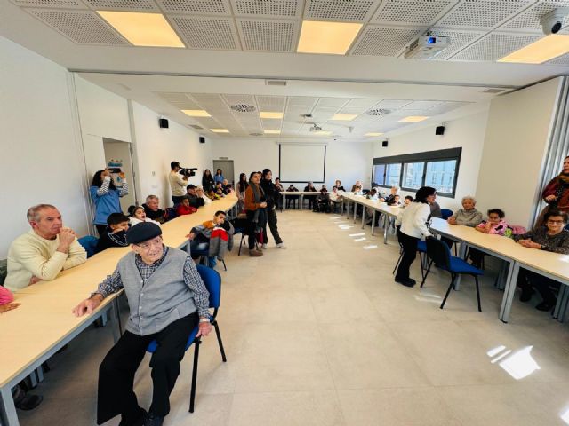 Lorca vuelve a ser referente en solidaridad intergeneracional e inclusión social gracias a la segunda edición del proyecto Vidas que se unen - 3, Foto 3