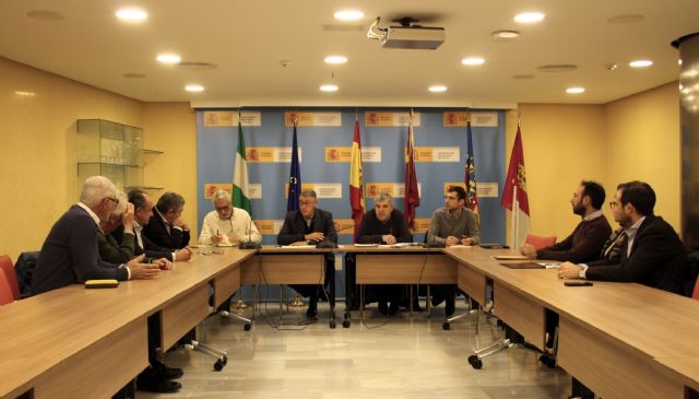 El presidente de la CHS mantiene una reunión con usuarios de la IDAM de Valdelentisco - 1, Foto 1