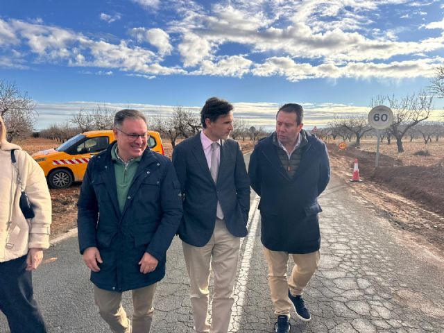 La Comunidad inicia las obras para mejorar la seguridad vial de la carretera RM-C27 en Mula - 2, Foto 2