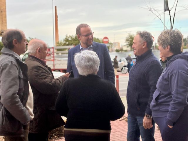 Murcia planta más de un centenar de árboles en alcorques de barrios y pedanías para continuar reponiendo los ejemplares perdidos en el Plan de Movilidad - 3, Foto 3
