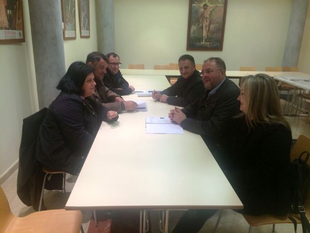El alcalde se reúne con el Ilustre Cabildo Superior de Procesiones, Foto 2