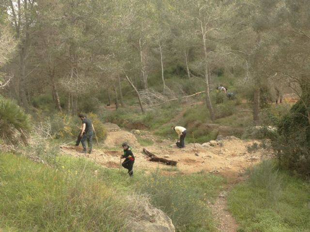 Nueva jornada de reforestación en el Monte Roldán el sábado día 20 - 4, Foto 4