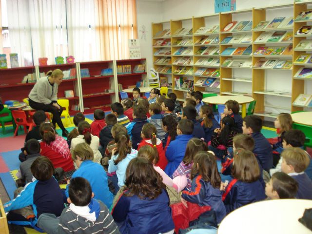 Los Encuentros con autor traen esta semana a Andrés Guerrero y Ana Alcolea para hablar sobre sus libros a 200 escolares lorquinos - 1, Foto 1