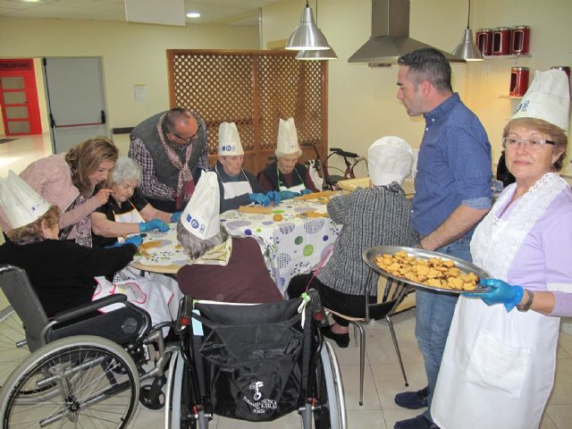 La concejala de Servicios Sociales, Carmen Martín, visitó la residencia Casa de Campo - 4, Foto 4