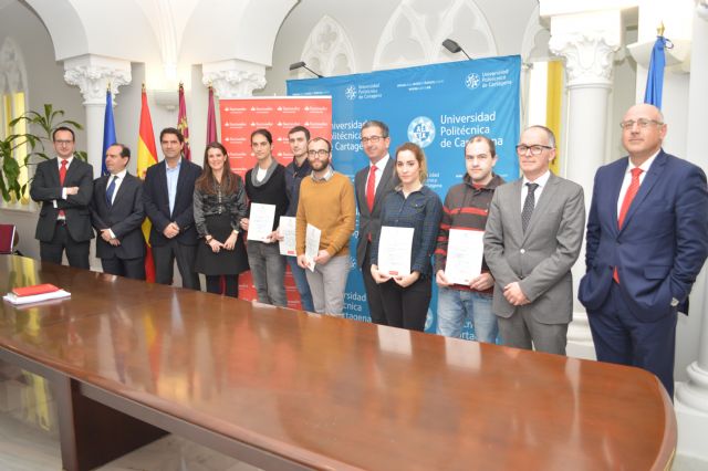Los becarios Santander de la Politécnica de Cartagena recogen sus credenciales - 1, Foto 1