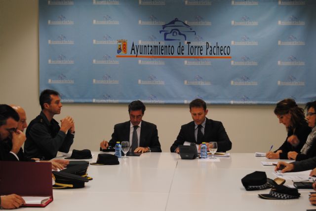 El delegado del Gobierno asegura que la magnífica labor de la Guardia Civil garantiza que Torre Pacheco sea un municipio seguro - 1, Foto 1