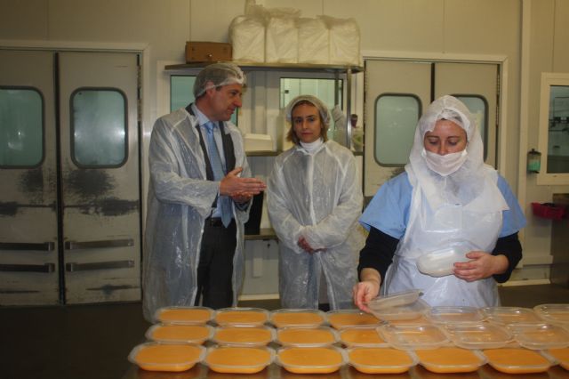 El Ayuntamiento de Murcia ofrece comida casera todos los días a más de 300 personas mayores con dificultades - 3, Foto 3