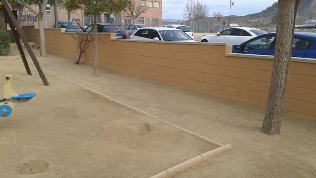 El Ayuntamiento pone en marcha un plan de limpieza de grafitis en jardines - 2, Foto 2