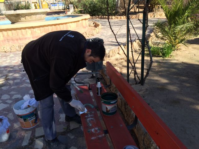 El Ayuntamiento pone en marcha un plan de limpieza de grafitis en jardines - 3, Foto 3