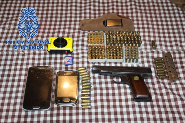 Redada de la Polica Nacional contra la pornografa infantil, Foto 2