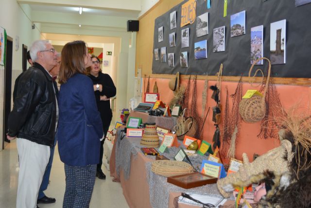 El colegio El Rubial inaugura la exposición Águilas, ayer y hoy - 2, Foto 2