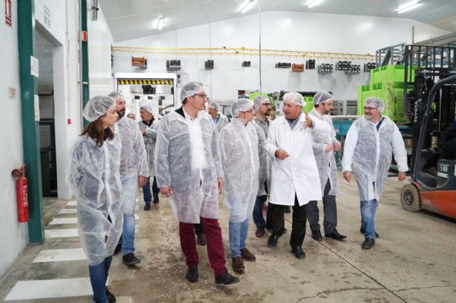 El líder socialista Diego Conesa visita las instalaciones de Alimer - 2, Foto 2