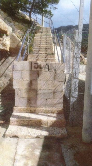 Padín: la escalera que une la zona alta y baja de El Portús sigue clausurada y sin catalogar desde hace más doce años - 2, Foto 2
