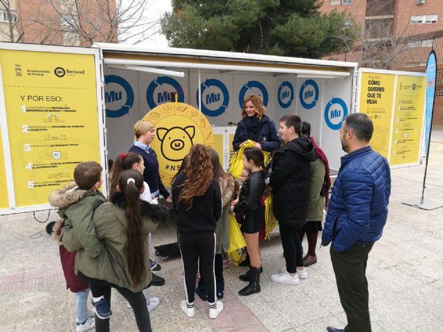 Los vecinos de las viviendas de las 507 del barrio del Infante celebran una jornada de convivencia - 2, Foto 2