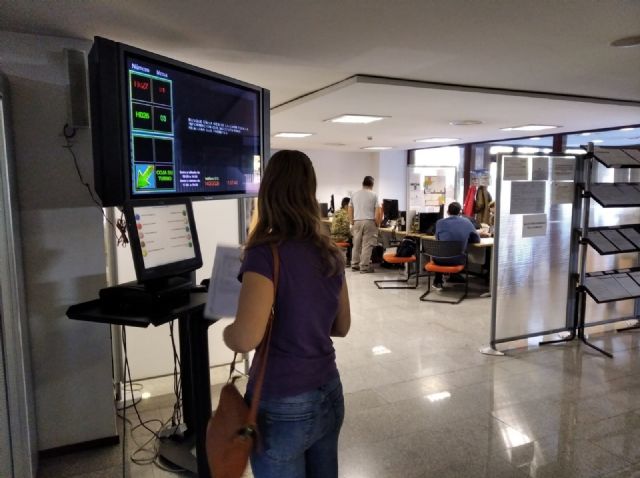 Implantado el sistema de cita previa para obtener el título de familia numerosa y las licencias de caza y pesca fluvial - 1, Foto 1