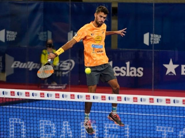 Escúchame Centros Audiológicos renueva su compromiso con el deporte murciano con el patrocinio del jugador de pádel Pedro Vera - 2, Foto 2