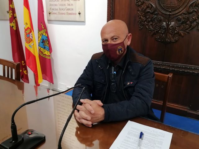 IU-V: El Ayuntamiento lleva años pagando irregularmente el agua potable a entidades privadas - 1, Foto 1