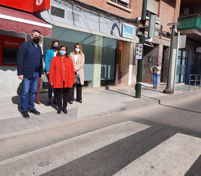 El Ayuntamiento adapta los pasos de peatones de Alcantarilla a personas con trastornos del espectro autista - 2, Foto 2