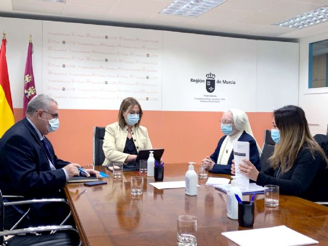 Isabel Franco se reúne con representantes de la residencia Nuestra Señora de Fátima de Molina de Segura - 1, Foto 1