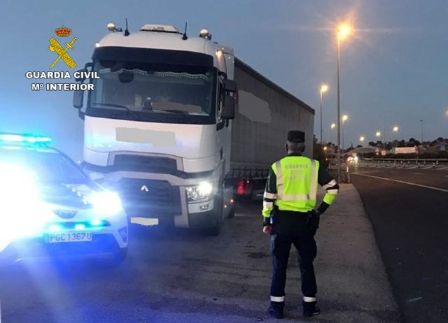La Guardia Civil intercepta a un camionero quintuplicando la tasa máxima de alcoholemia - 1, Foto 1