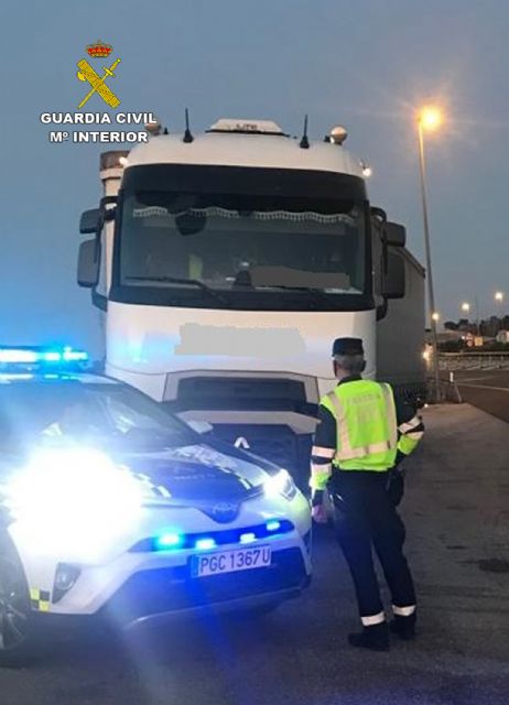 La Guardia Civil intercepta a un camionero quintuplicando la tasa máxima de alcoholemia - 2, Foto 2