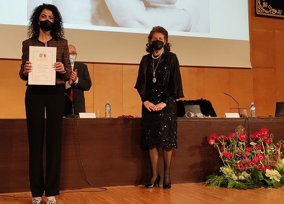 La Academia de Farmacia premia a la egresada de la UCAM Olga Tárraga - 1, Foto 1