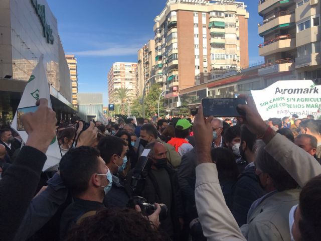 Fulgencio Gil participa en la protesta del campo en Murcia y subraya que Lorca es la comarca más perjudicada por las políticas del PSOE contra el sector - 2, Foto 2