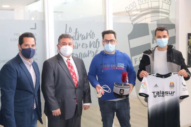 La Asociación Juvenil de Tambores Quillo, otorga el nombramiento de padrino para 2022 a Paco Belmonte, como presidente del F.C. Cartagena - 4, Foto 4