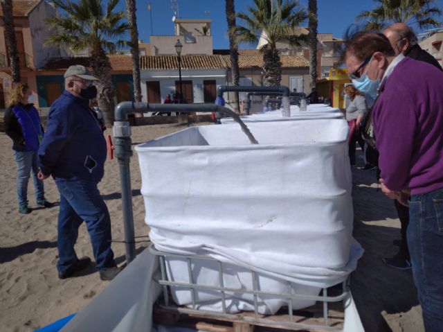 Prueba piloto para extraer los fangos del Mar Menor en Los Alcázares - 1, Foto 1