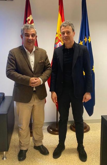 El nuevo consejero de Medio Ambiente se compromete con el alcalde de Blanca a desbloquear en los próximos días la ampliación del polígono industrial - 1, Foto 1