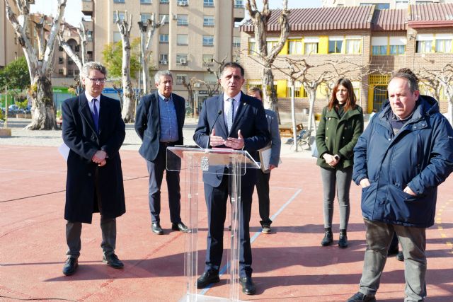 El Ayuntamiento invertirá más de 2.000.000 de euros para mejorar el sombraje en los colegios del municipio - 2, Foto 2