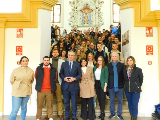 La UCAM forma a70 futuros ejecutivos para empresas alemanas como Aldi, Mercedes, BMW o Siemens - 1, Foto 1